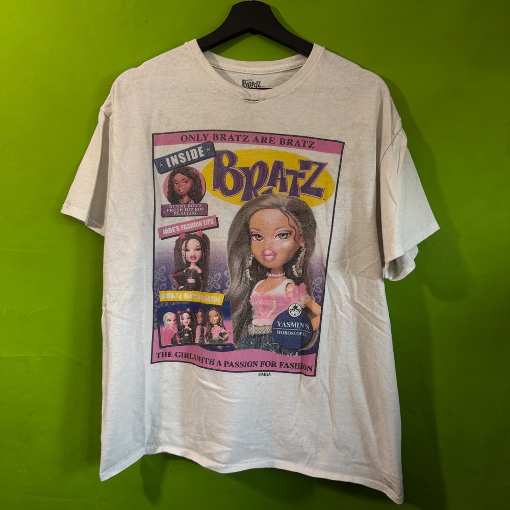 Bratz Graphic T-Shirt White Large Passion for Fashion Yasmin Jade Magazine Print